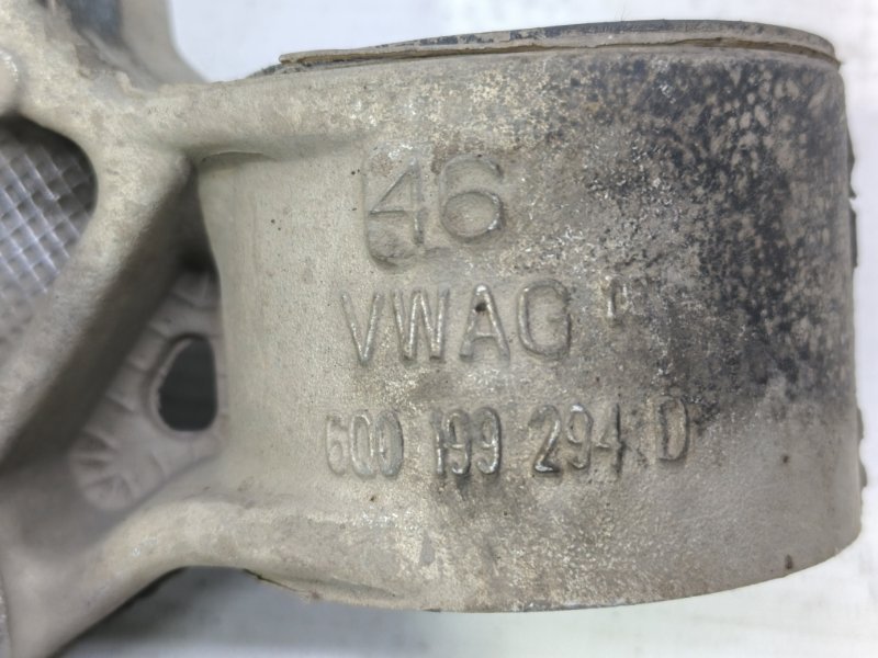 Крепление рычага подвески Skoda Fabia 2008