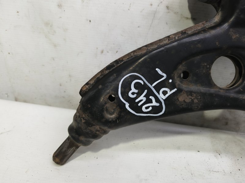 Рычаг Skoda Fabia 2008