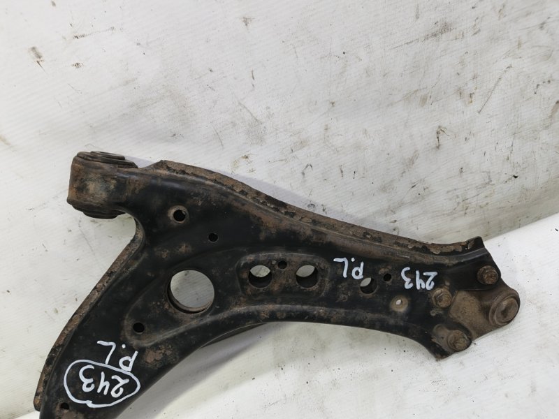 Рычаг Skoda Fabia 2008