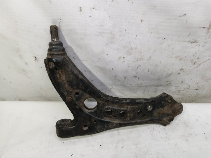 Рычаг Skoda Fabia 2008