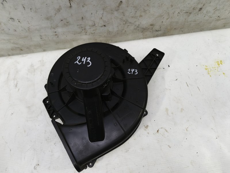 Моторчик печки Skoda Fabia 2008