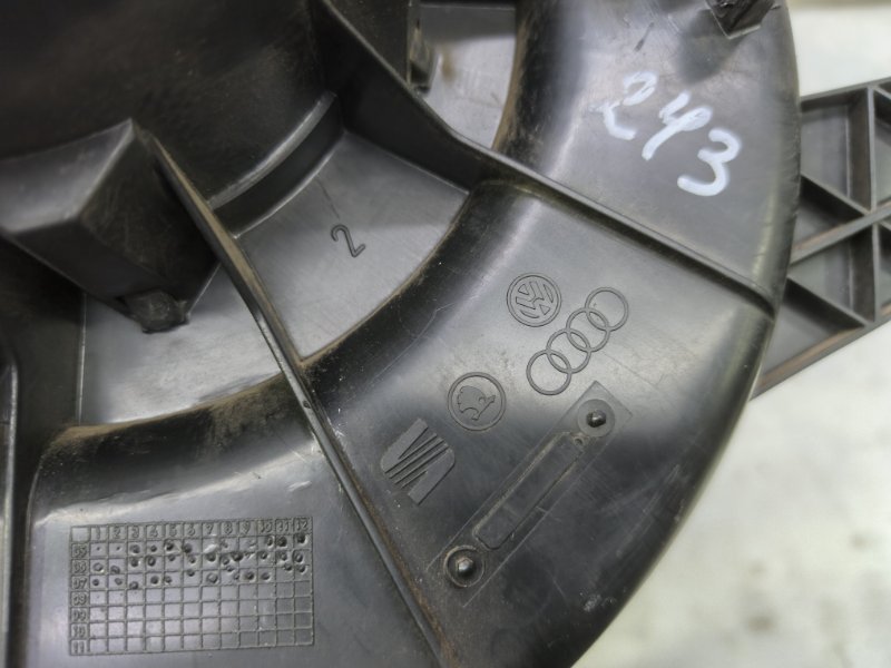 Моторчик печки Skoda Fabia 2008