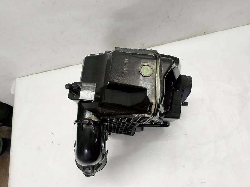 Корпус воздушного фильтра Lada Xray 2021