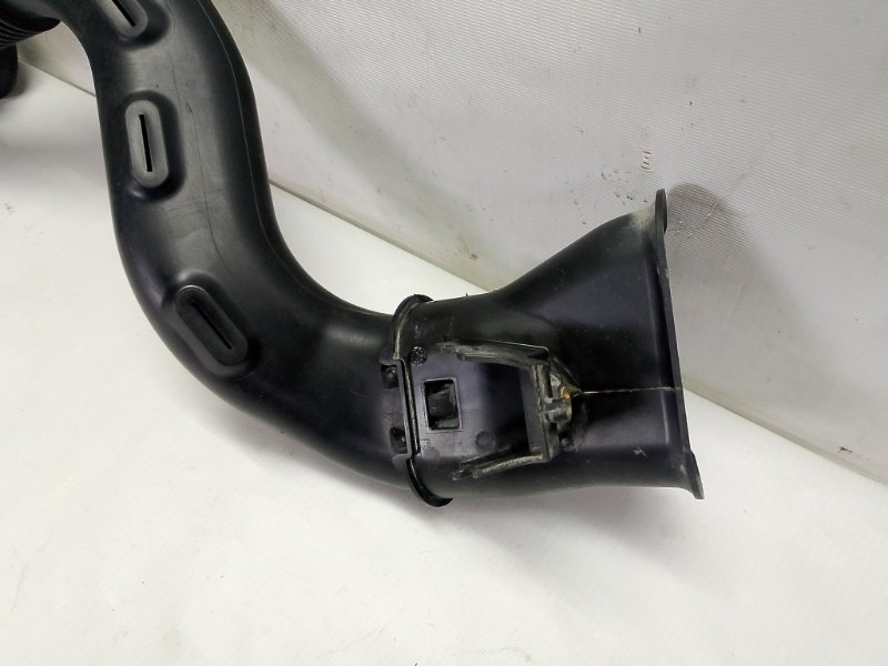 Воздухозаборник Lada Xray 2021