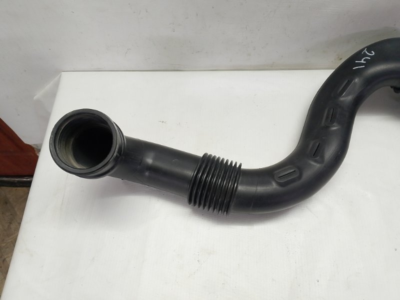 Воздухозаборник Lada Xray 2021