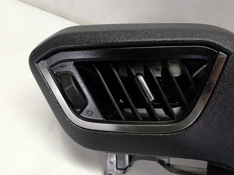 Дефлектор воздушный Lada Xray 2021