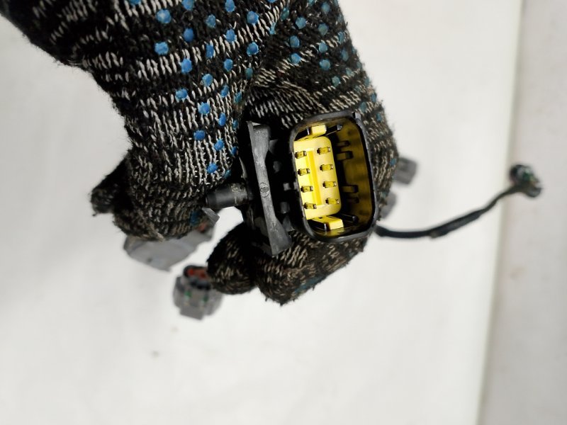 Проводка топливных форсунок Lada Xray 2021