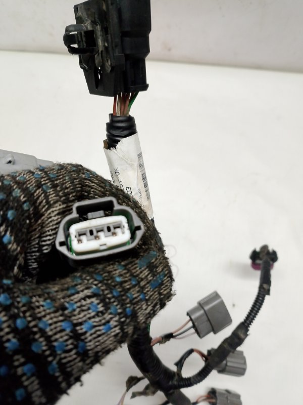 Проводка топливных форсунок Lada Xray 2021