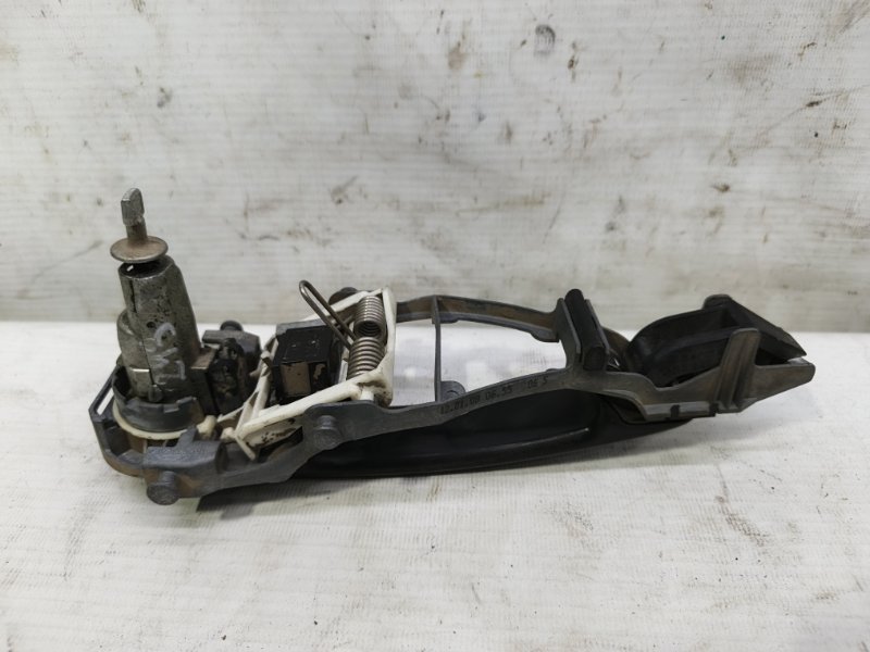 Ручка двери Skoda Fabia 2008