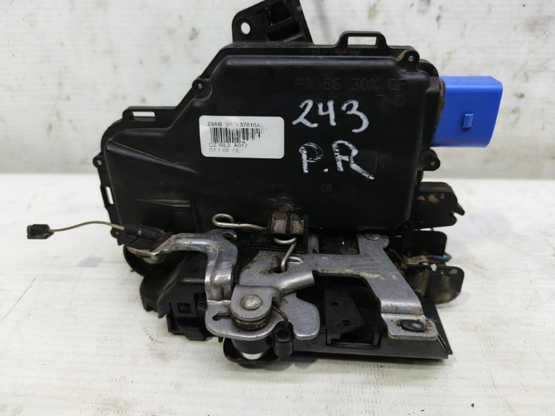 Замок двери Skoda Fabia 2008