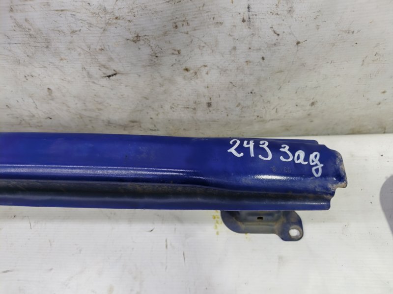 Усилитель бампера Skoda Fabia 2008