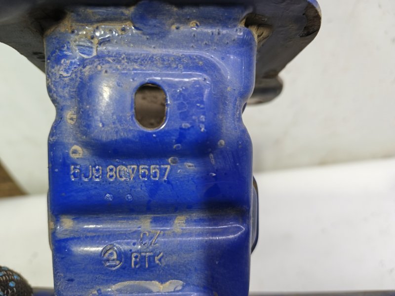 Усилитель бампера Skoda Fabia 2008