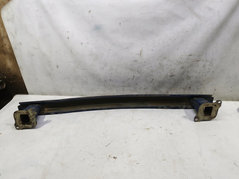 Усилитель бампера Skoda Fabia 2008