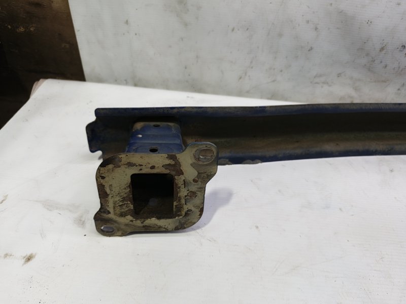 Усилитель бампера Skoda Fabia 2008