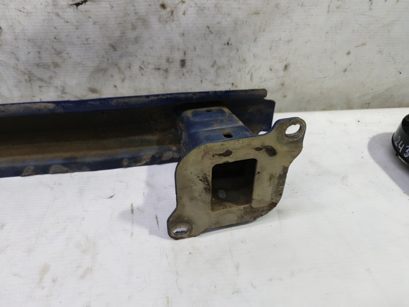 Усилитель бампера Skoda Fabia 2008