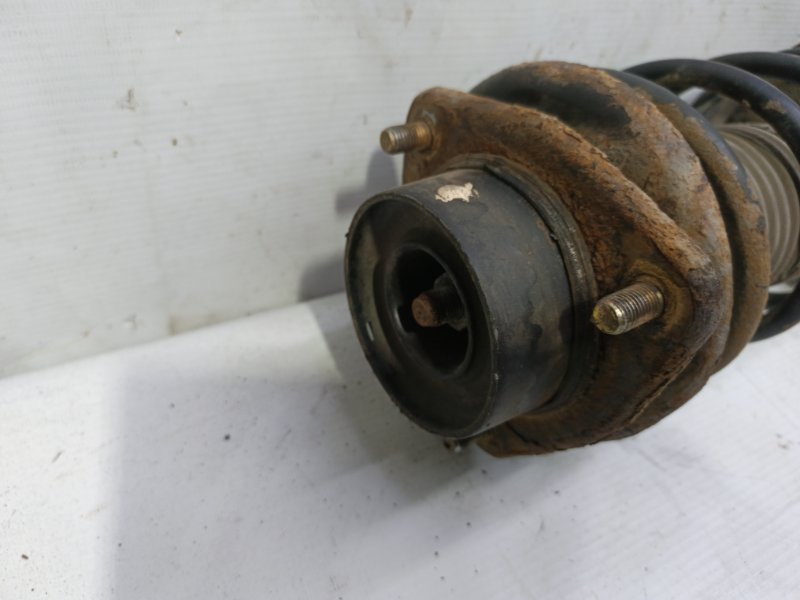 Амортизатор Nissan Primera 1990