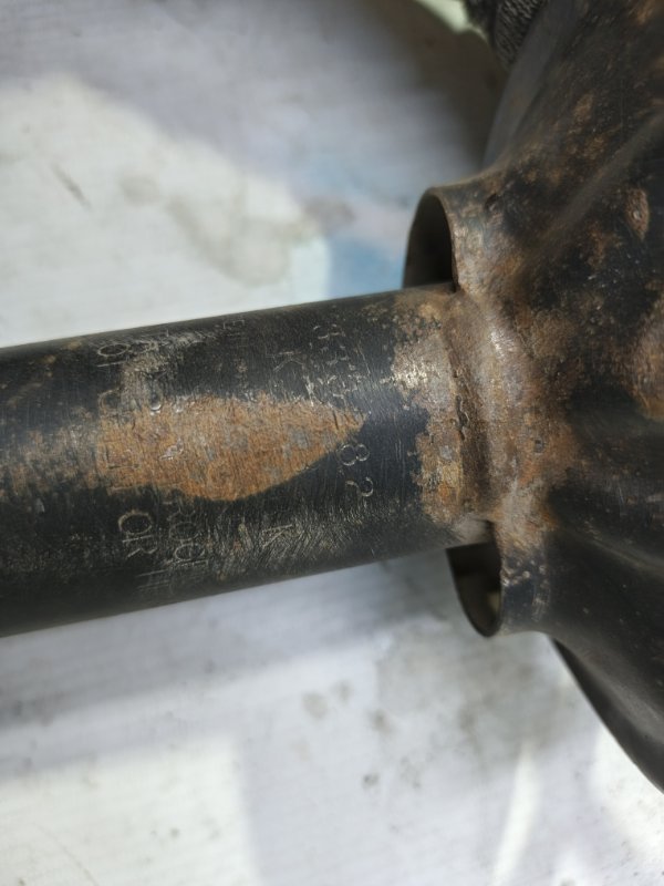 Амортизатор Nissan Primera 1990