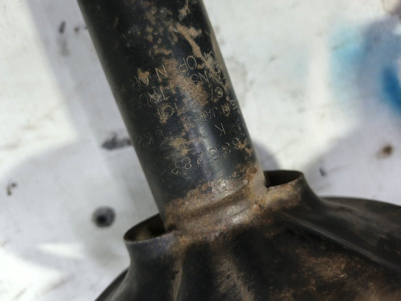 Амортизатор Nissan Primera 1990