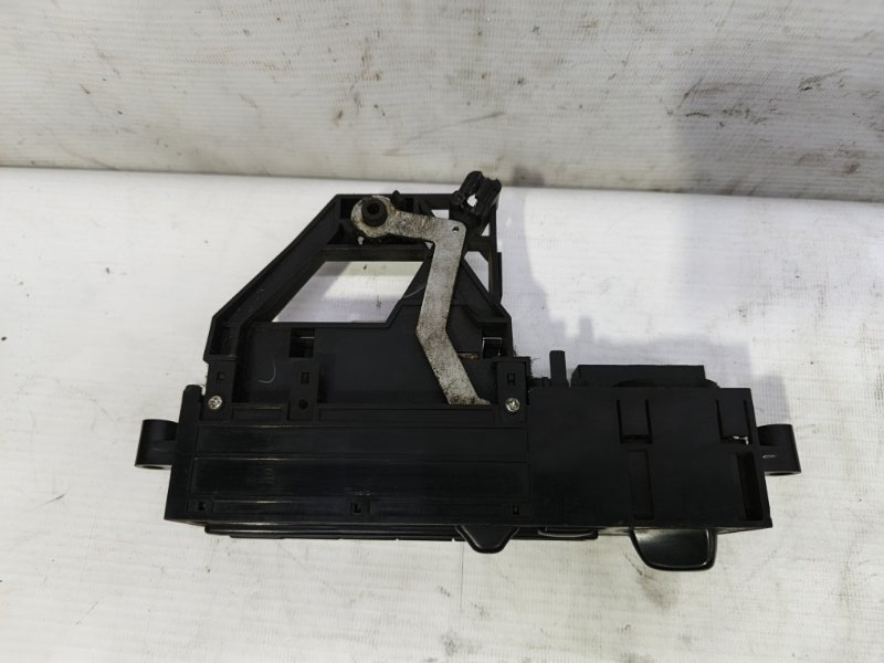 Блок управления климат-контролем Nissan Primera 1990