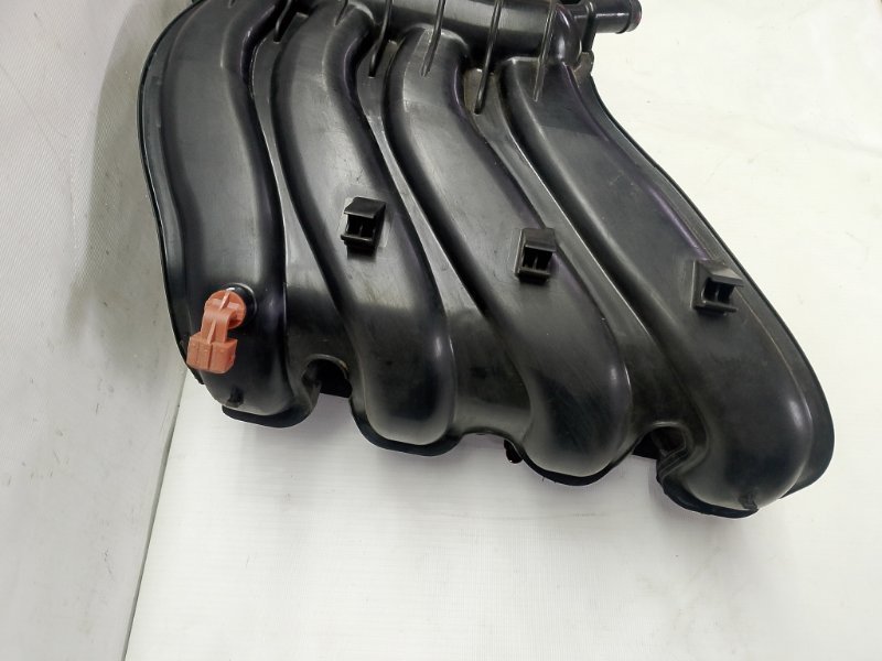 Впускной коллектор Lada Xray 2021