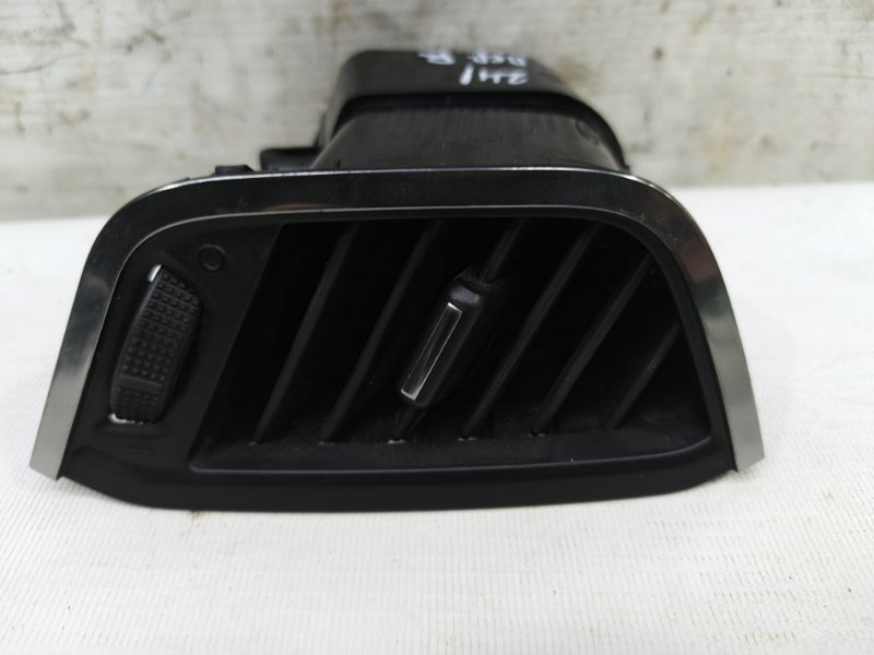 Дефлектор воздушный Lada Xray 2021