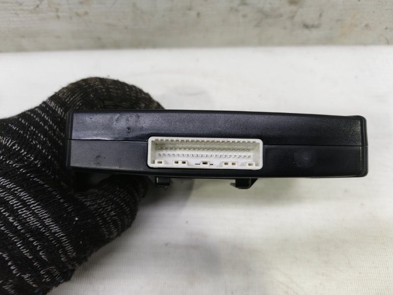 Блок глонас Lada Xray 2021