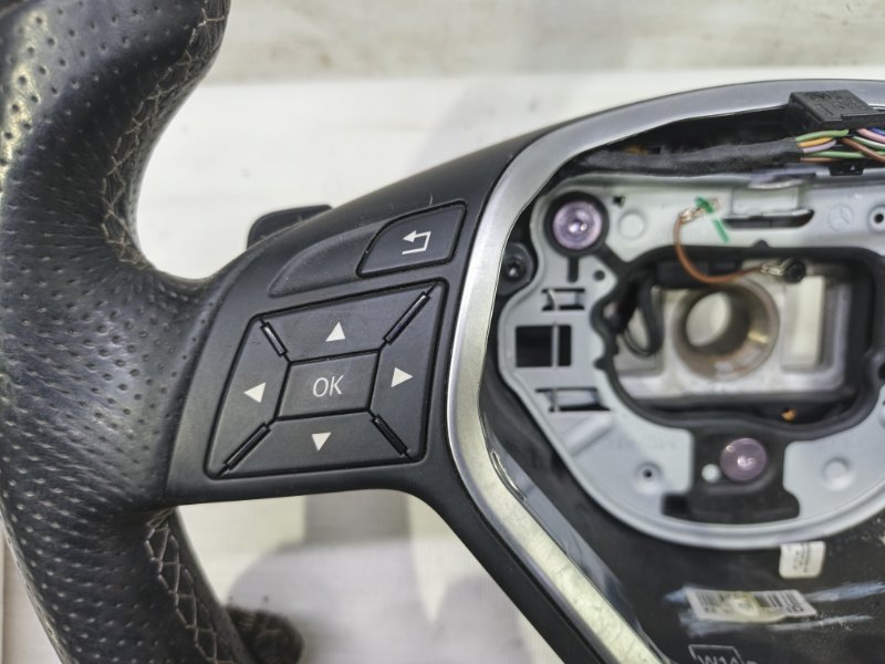 Кнопки руля Mercedes CLA - Class 2015 CLA 180