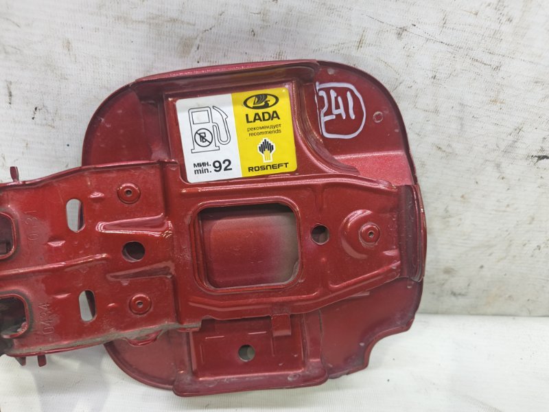 Лючок бензобака Lada Xray 2021