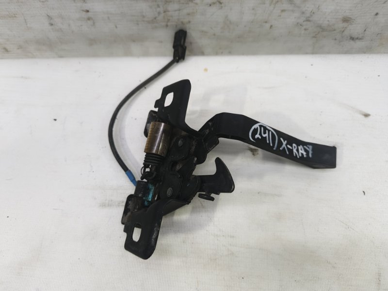 Замок капота Lada Xray 2021