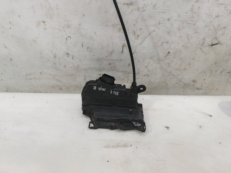 Замок двери Lada Xray 2021