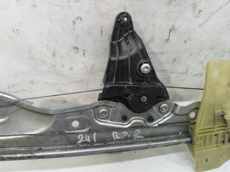 Стеклоподъемник электрический Lada Xray 2021