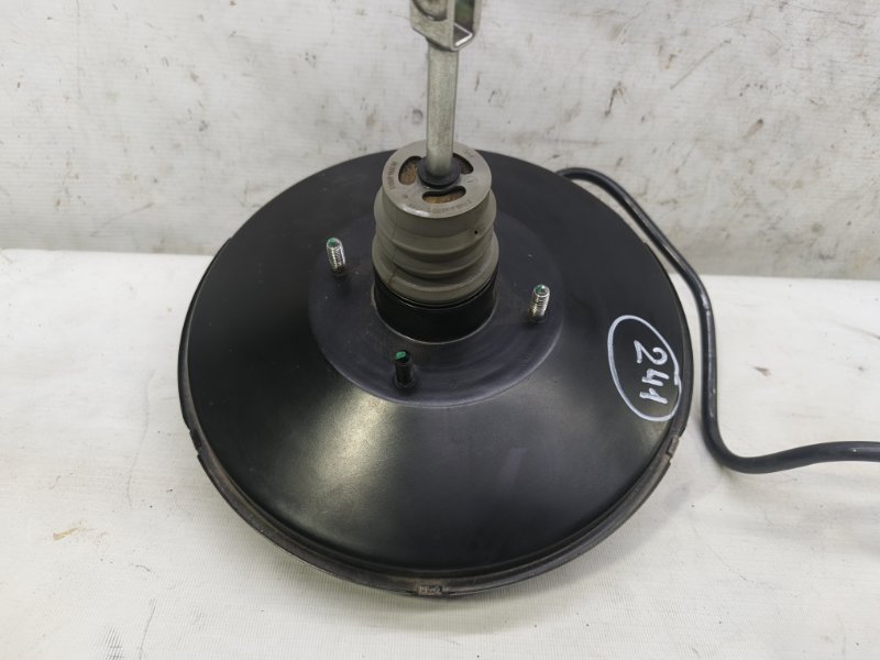 Вакуумный усилитель Lada Xray 2021