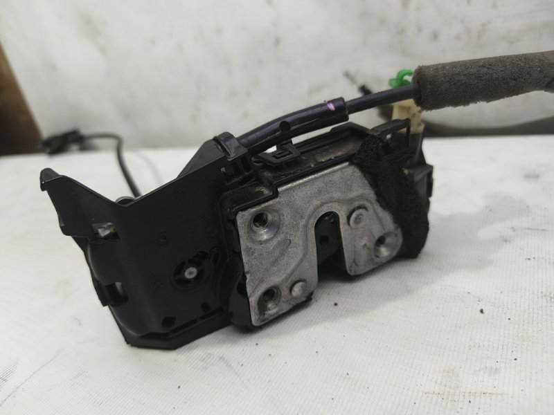 Замок двери Lada Xray 2021