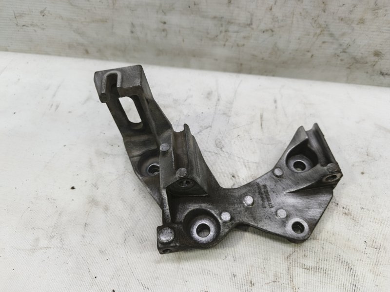 Кронштейн генератора Lada Xray 2021