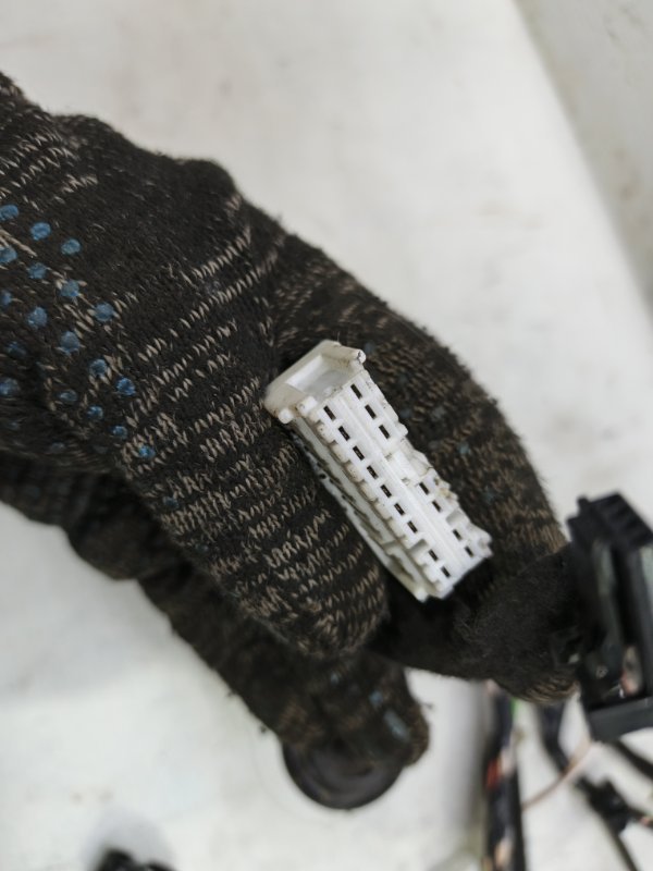 Проводка двери Lada Xray 2021