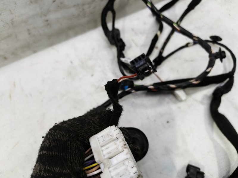 Проводка двери Lada Xray 2021