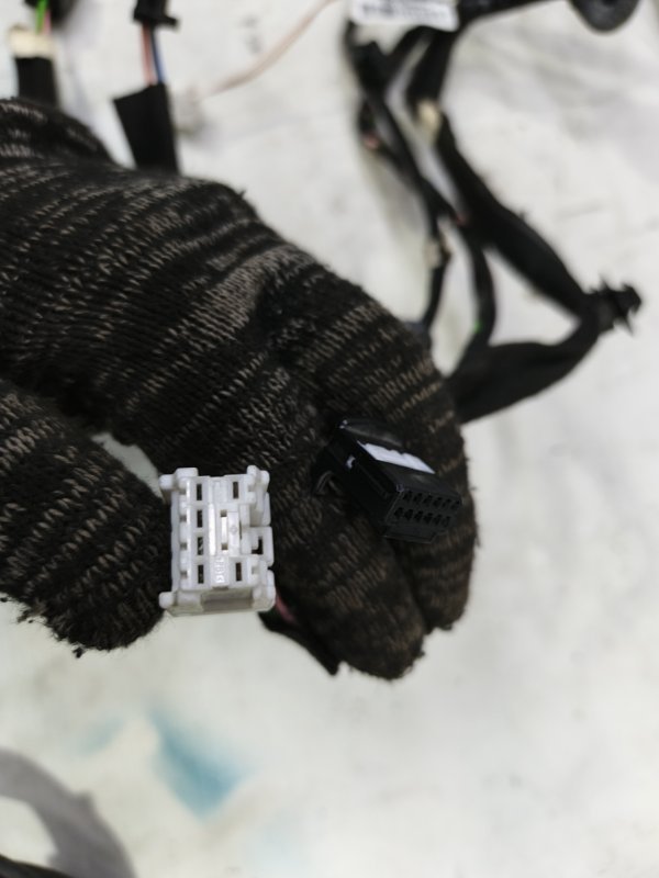 Проводка двери Lada Xray 2021