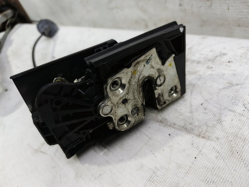 Замок двери lada vesta 2022