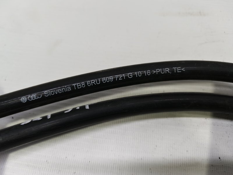 Трос ручника Volkswagen Polo 2017