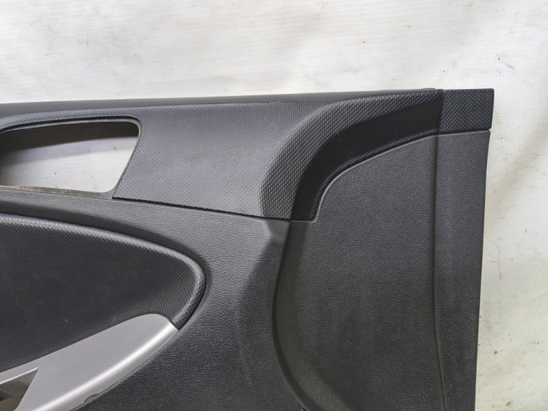 Обшивка двери Hyundai Solaris 2014