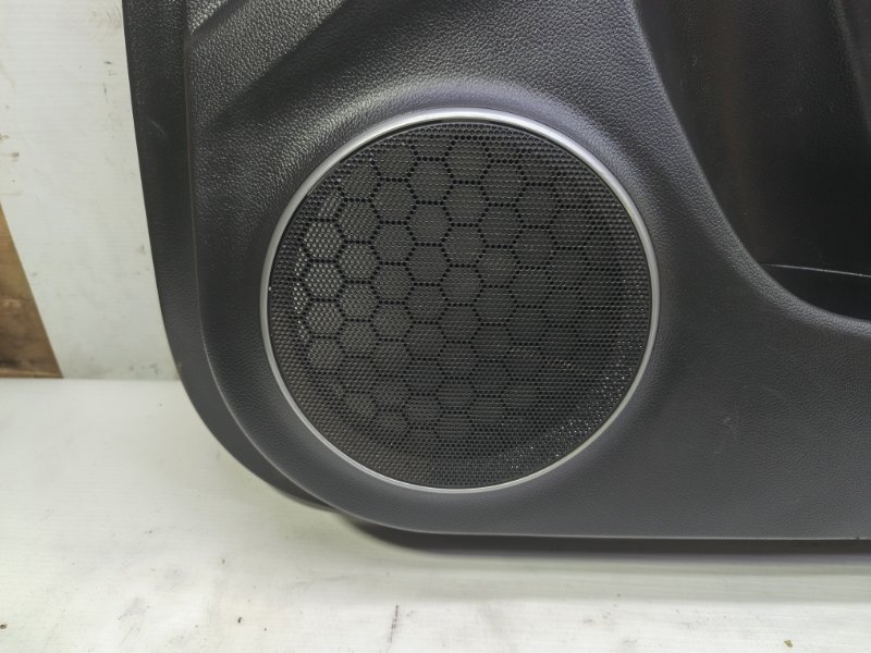 Обшивка двери Chevrolet Cruze 2013