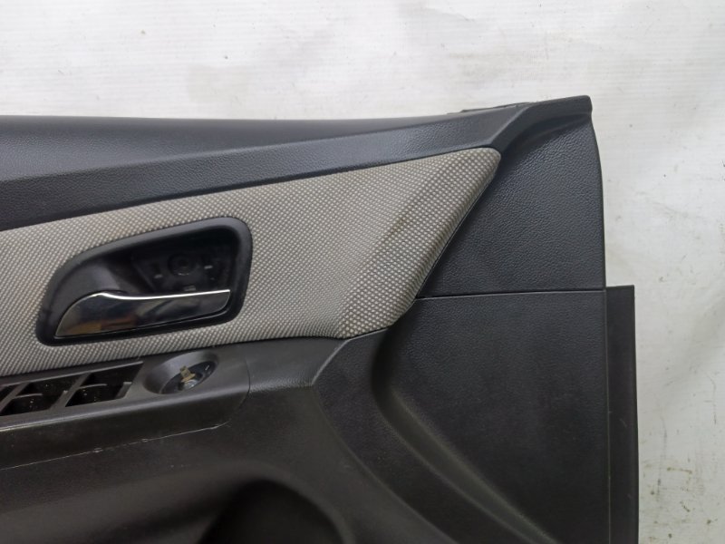 Обшивка двери Chevrolet Cruze 2013