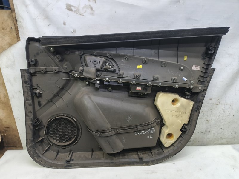 Обшивка двери Chevrolet Cruze 2013
