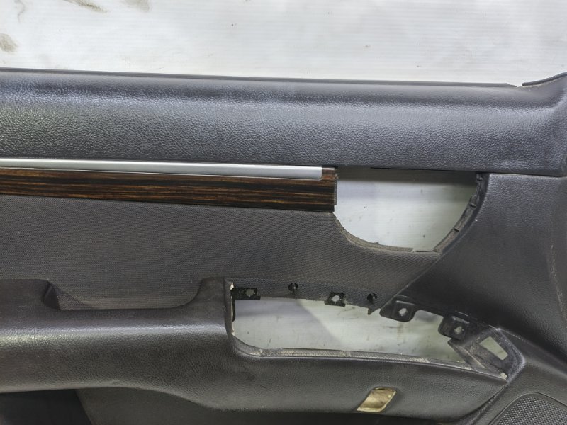 Обшивка двери Hyundai Santa Fe 2011