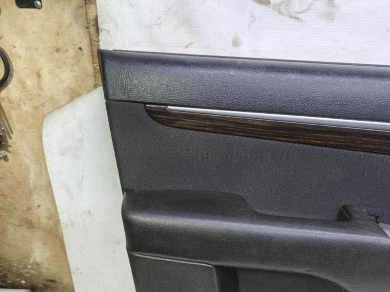 Обшивка двери Hyundai Santa Fe 2011