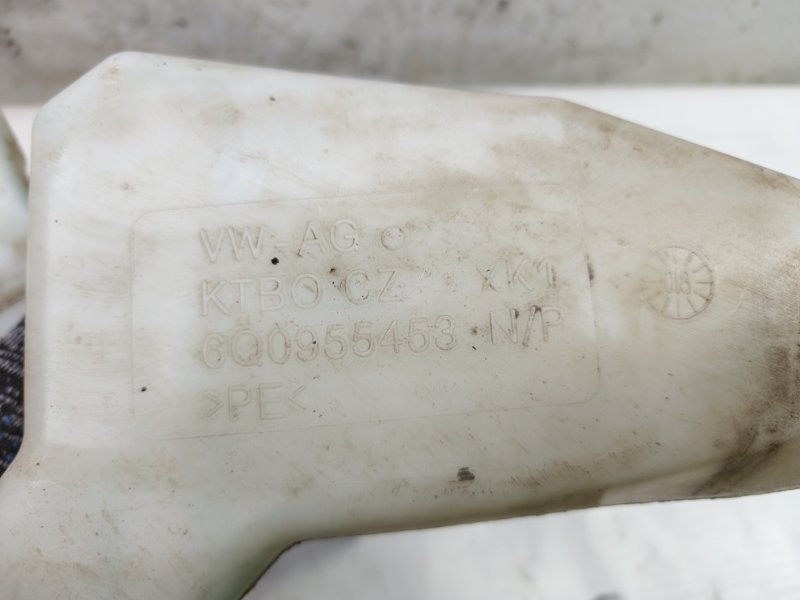 Бачок омывателя Skoda Fabia 2008