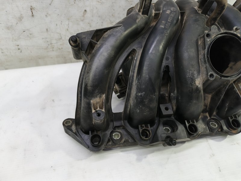 Впускной коллектор Skoda Fabia 2008