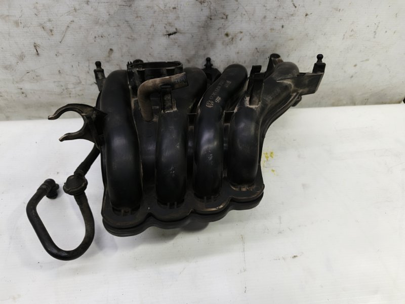 Впускной коллектор Skoda Fabia 2008