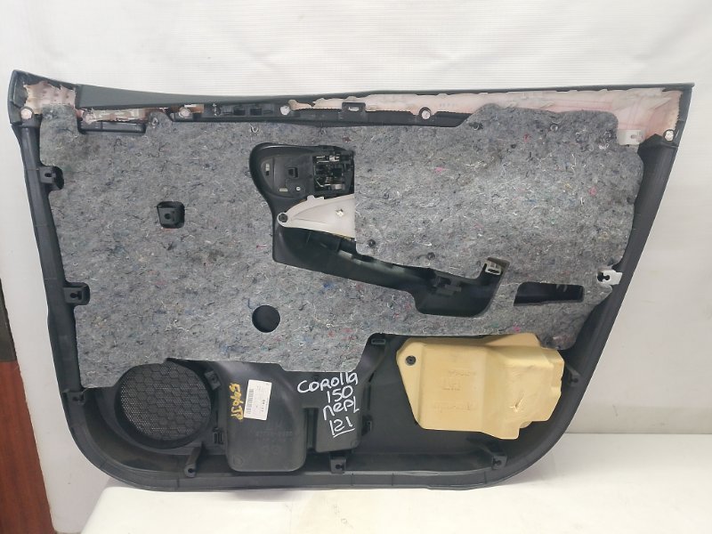 Обшивка двери Toyota Corolla 2008 ZRE152R