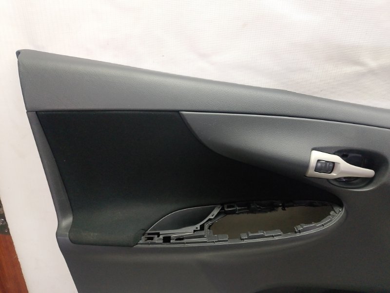 Обшивка двери Toyota Corolla 2008 ZRE152R